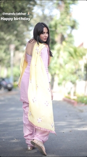 Mandy Takhar feet photo thumbnail