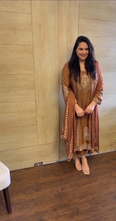 Mandy Takhar feet photo thumbnail