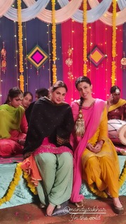 Mandy Takhar feet photo thumbnail