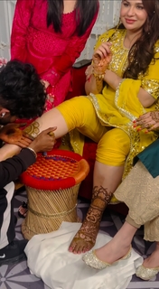 Mandy Takhar feet photo thumbnail