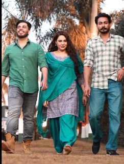Mandy Takhar feet photo thumbnail