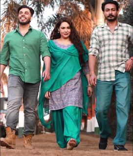 Mandy Takhar feet photo thumbnail