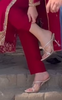 Mandy Takhar feet photo thumbnail