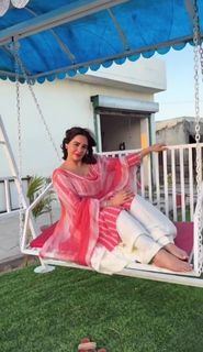 Mandy Takhar feet photo 3