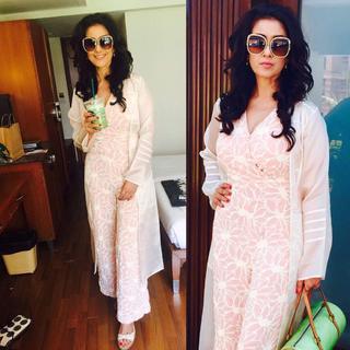 Manisha Koirala feet photo 12