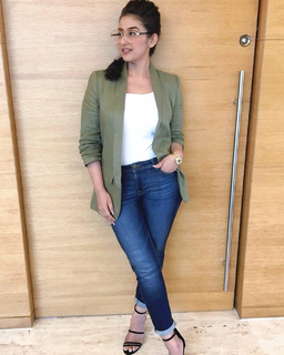 Manisha Koirala feet photo 13