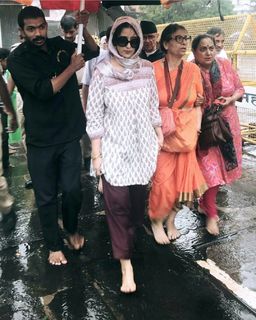 Manisha Koirala feet photo 9