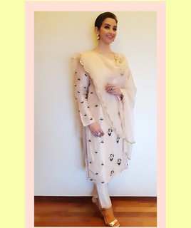 Manisha Koirala feet photo 20