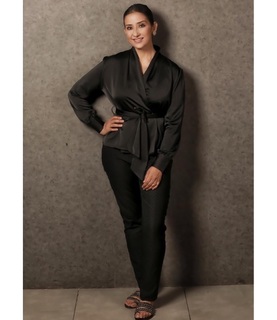 Manisha Koirala feet photo 16