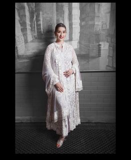 Manisha Koirala feet photo 4
