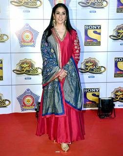 Manisha Koirala feet photo 2