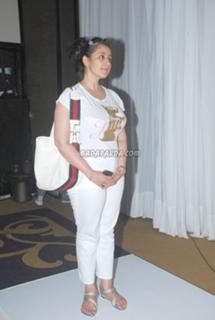 Manisha Koirala feet photo 15