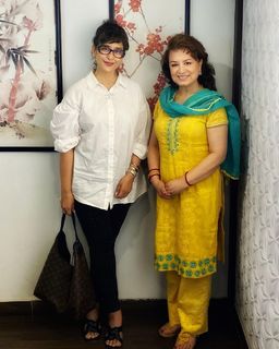 Manisha Koirala feet photo 18