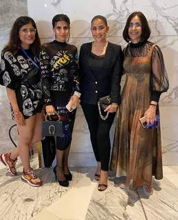 Manisha Koirala feet photo 8