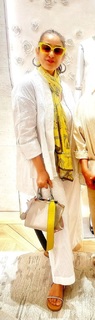 Manisha Koirala feet photo 15