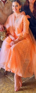 Manisha Koirala feet photo 3