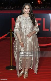 Manisha Koirala feet photo 1