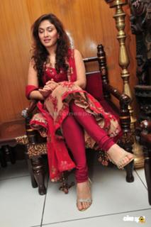 Manjari Fadnnis feet photo 4
