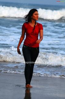 Manjari Fadnnis feet photo 9