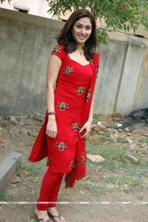 Manjari Fadnnis feet photo 5