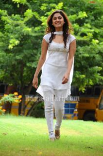 Manjari Fadnnis feet photo 4