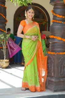 Manjari Fadnnis feet photo 18