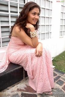 Manjari Fadnnis feet photo 17