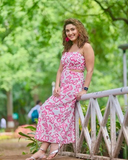 Manjari Fadnnis feet photo 12