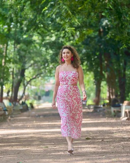Manjari Fadnnis feet photo 11