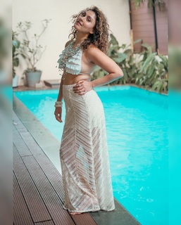Manjari Fadnnis feet photo 7
