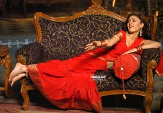 Manjari Fadnnis feet photo 11