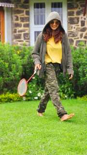 Manju Warrier feet photo thumbnail