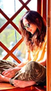 Manju Warrier feet photo thumbnail