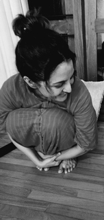 Manju Warrier feet photo thumbnail