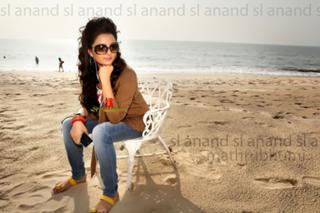 Manju Warrier feet photo thumbnail