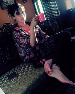 Mannara Chopra feet photo 1