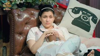 Mannara Chopra feet photo 18