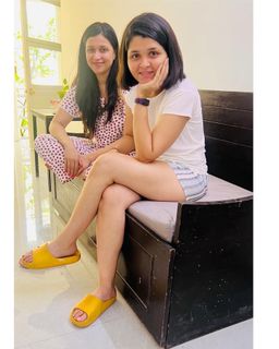 Mannara Chopra feet photo 18