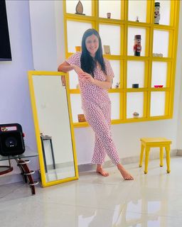 Mannara Chopra feet photo 15