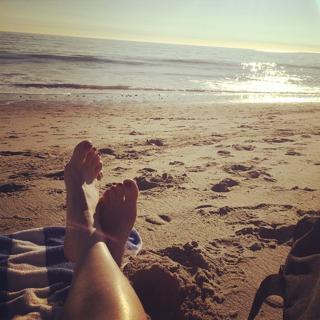 Manon Mathews feet photo 1