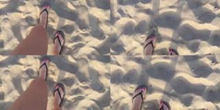 Manon Mathews feet photo 8