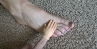 Manon Mathews feet photo 11