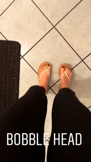 Manon Mathews feet photo 12