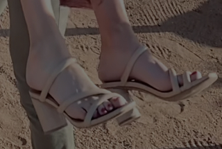 Manon Mathews feet photo 15