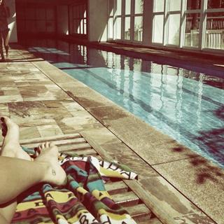 Manu Gavassi feet photo thumbnail