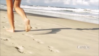 Manu Gavassi feet photo thumbnail