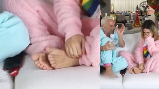 Manu Gavassi feet photo thumbnail