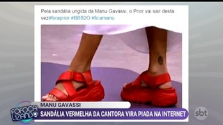 Manu Gavassi feet photo thumbnail