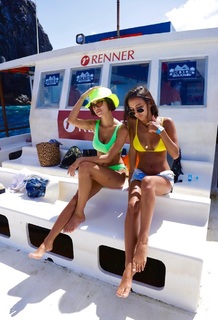 Manu Gavassi feet photo thumbnail