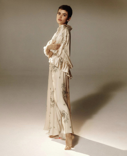 Manu Gavassi feet photo thumbnail